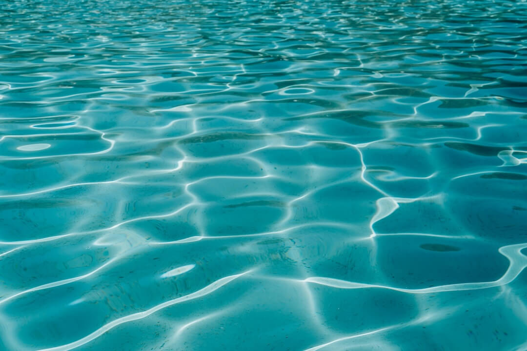 What Are the Advantages of a Saltwater Pool Vs a Chlorinated Pool Image